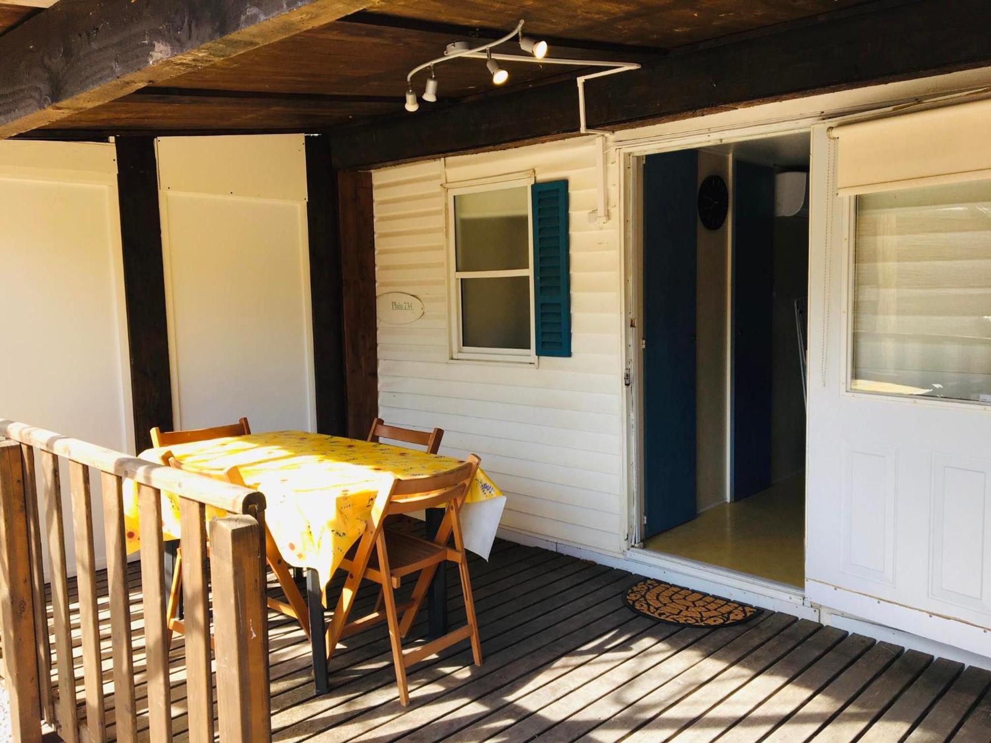 Mobil-Home Avec Grand Jardin Сериньян Экстерьер фото