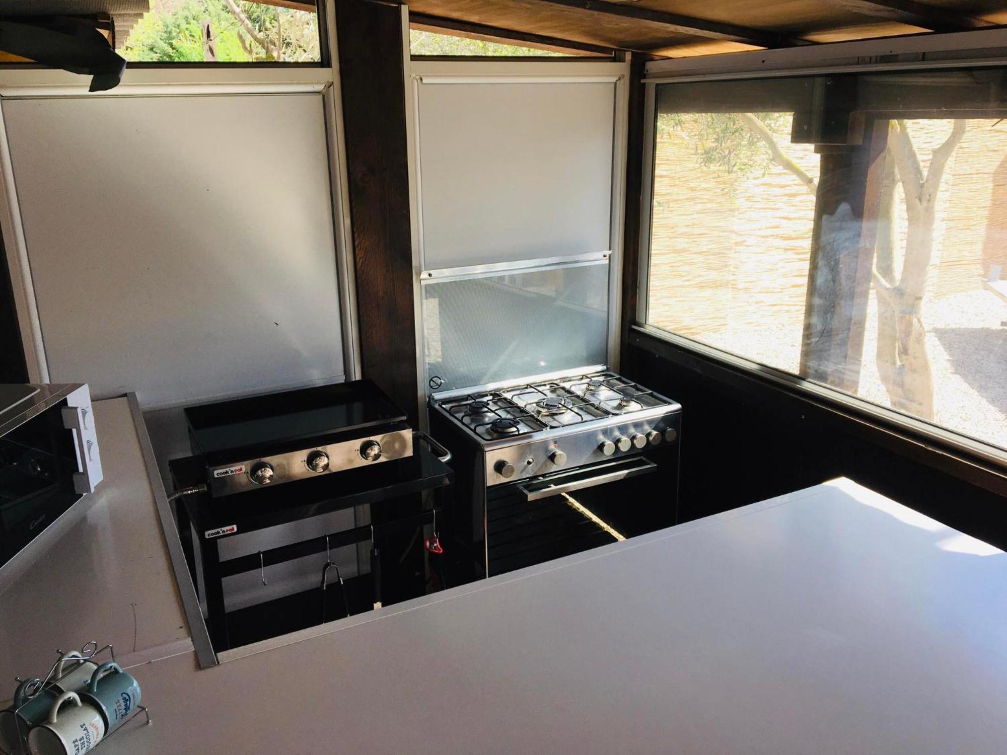 Mobil-Home Avec Grand Jardin Сериньян Экстерьер фото